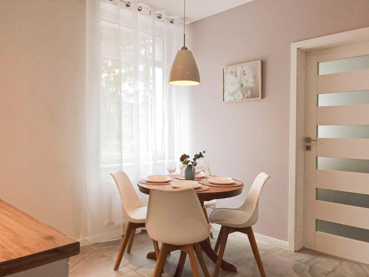 Apartament Pod Papugami Kolobrzeg-Podczele Екстериор снимка